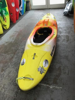 Pyranha Burn 3, Medium Blem